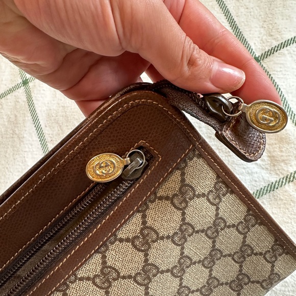 Gucci Vintage Coated Canvas Clutch - Picture 12 of 17
